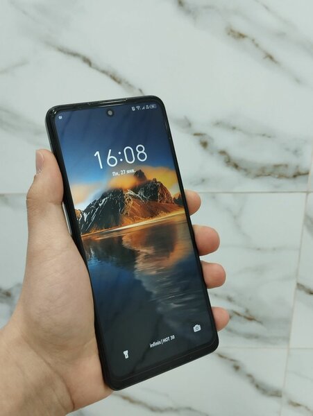Infinix HOT 30