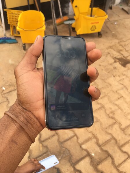 iPhone X