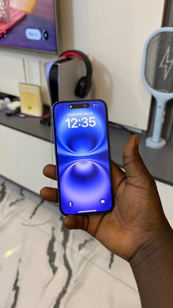 iPhone 16