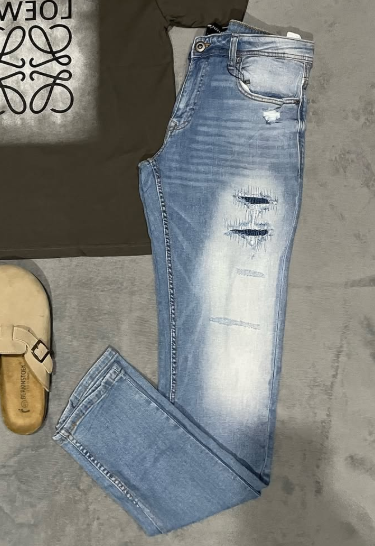 Jeans size 32