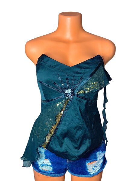 Sleeveless top