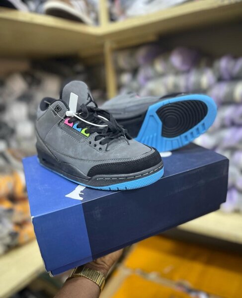 AJ 3 sneakers
