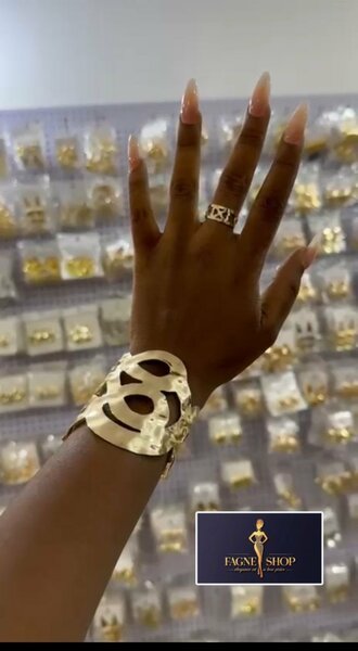 Bracelet manchette doré élégant