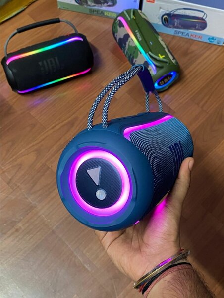 JBL PRO 8