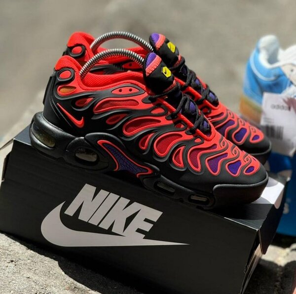 Sneakers Nike VR colorées