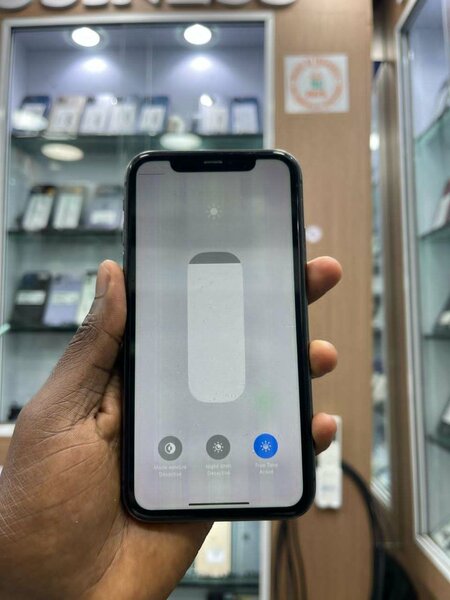 iPhone 11 64GB Noir rapide