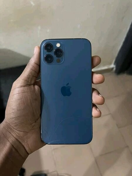 iPhone 12Pro - 256 Go, Bleu