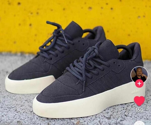 Chaussures Adidas