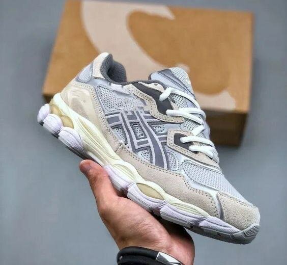 Chaussures de course légères