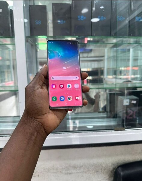 Samsung S10+ 128/8