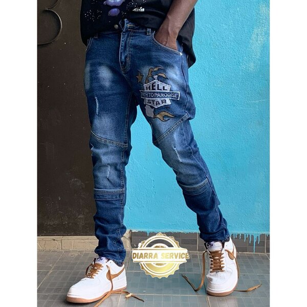 Jeans déchirés tendance hommes