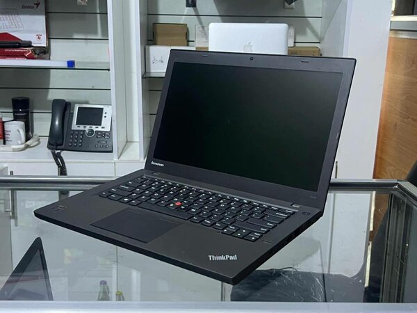 LenovoT440 core i5  8gb Ram 500gb Hadddrive 5hours Battery