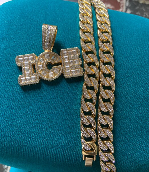Collier cubain ice