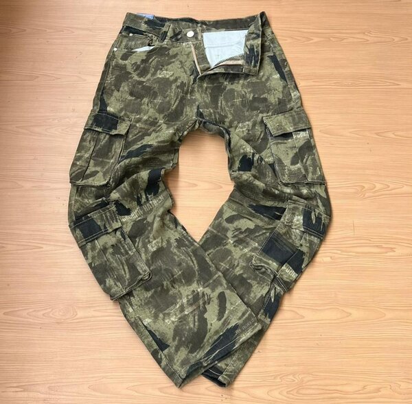 Jeans side pockets