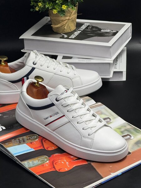 Tommy Hilfiger