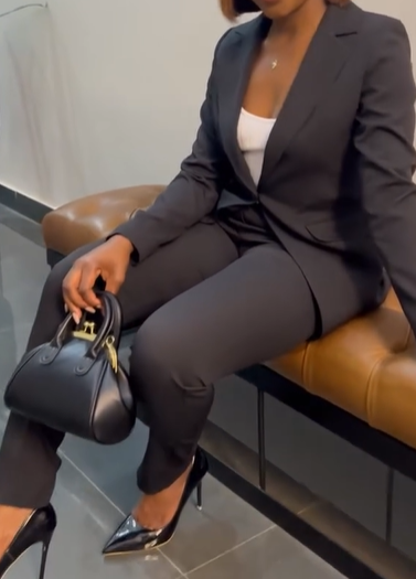 BLACK SUIT