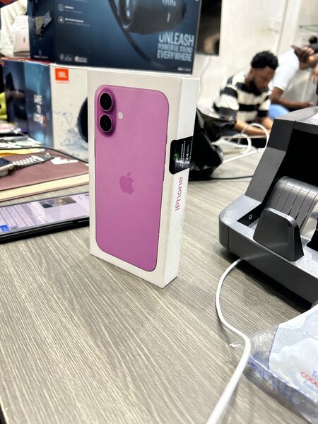 iPhone 16 Plus
