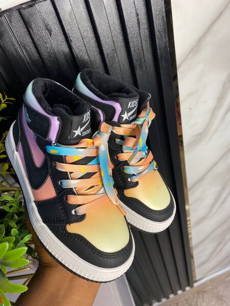 Kid sneaker