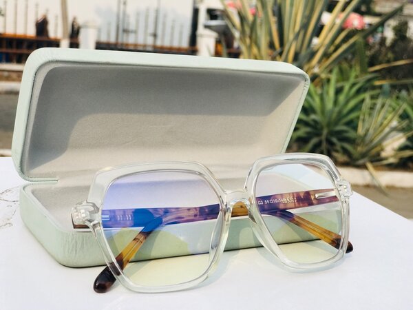 Blue light glasses