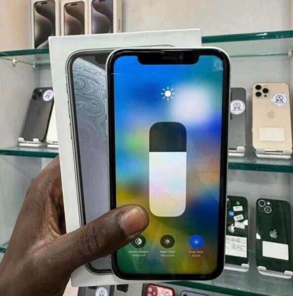iPhone XR