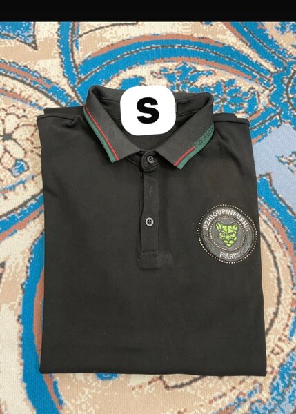 Polo noir brodé pour homme
