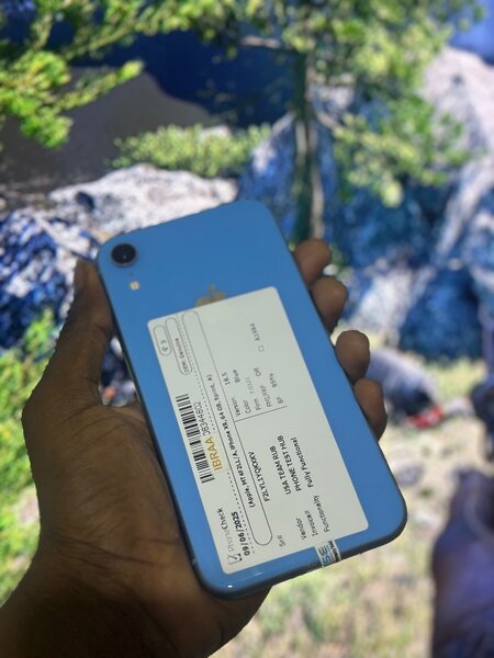 iPhone XR Bleu 64Go casi neuf