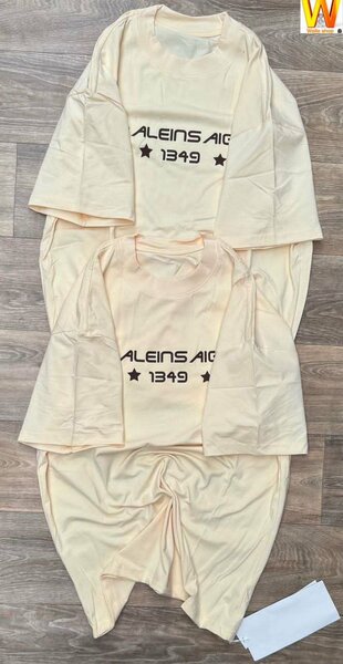 Tee shirts