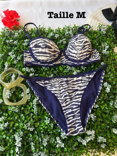 Bikini bleu panthère