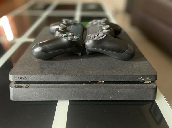 PS4 slime