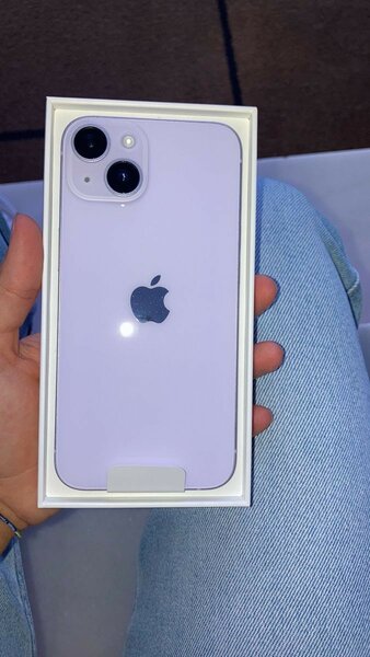 iPhone 13 simple