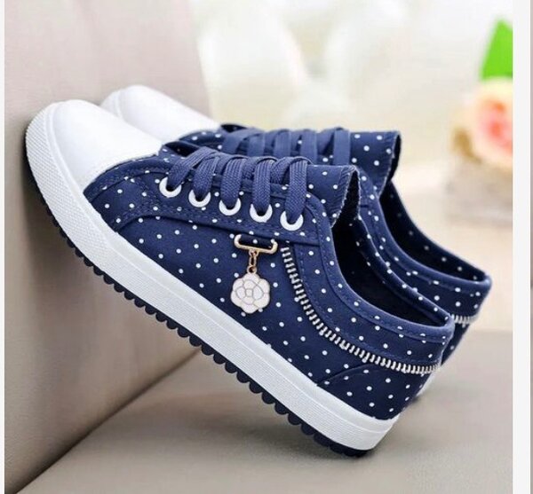 Women sneakers