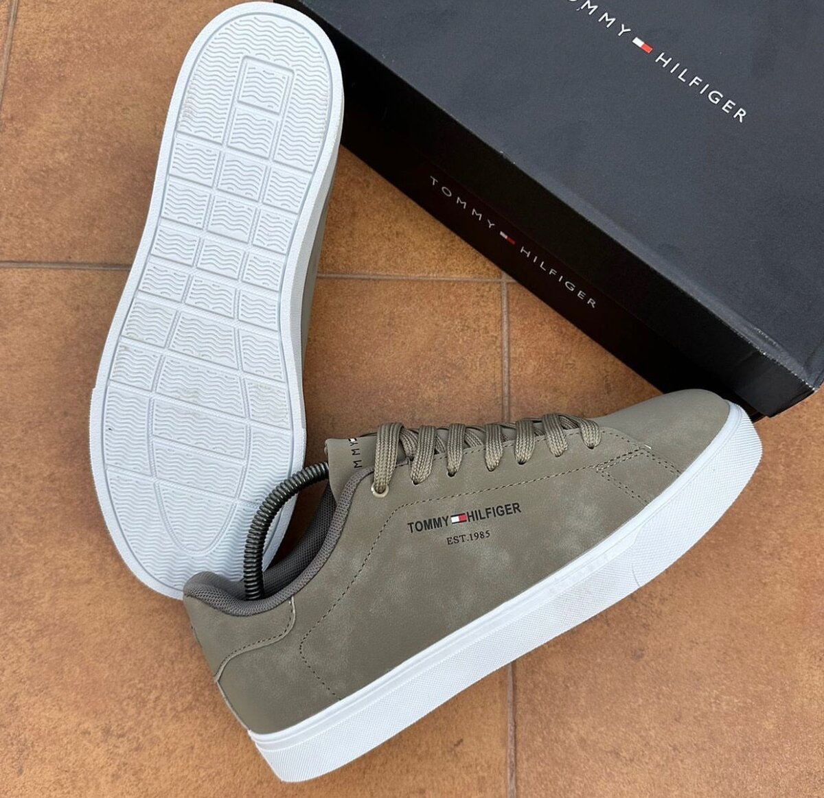 Tommy Hilfiger