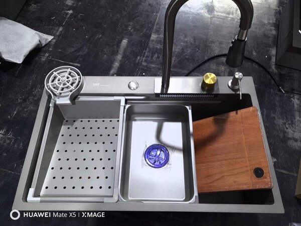Kitchen sinks