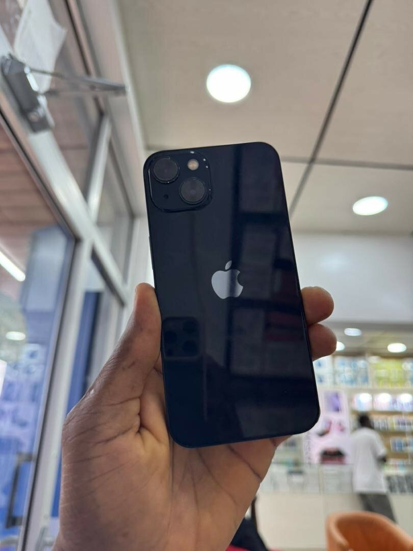 iPhone 13 simple