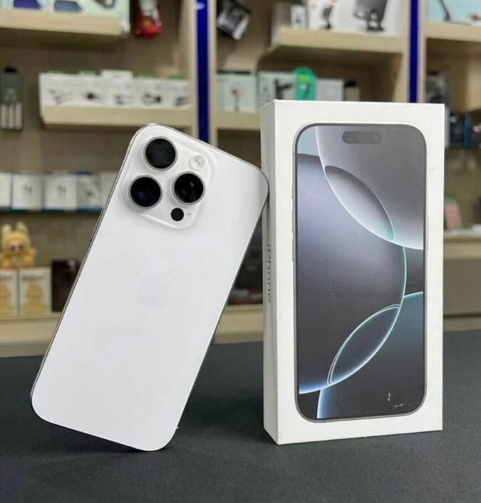 iPhone 16Pdernier modèle blanc