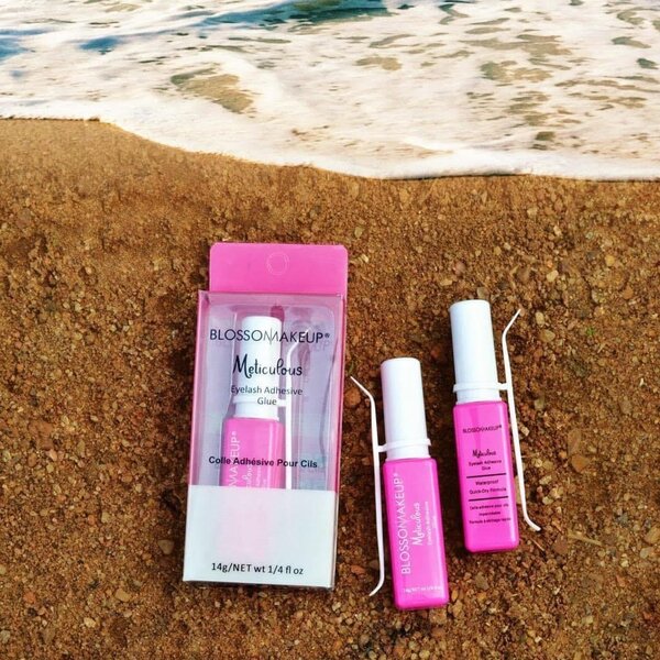 Colle de faux cils