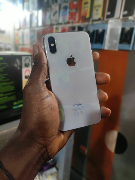 iPhone X