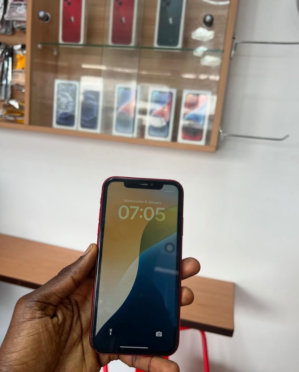 iPhone 11,12,13,14