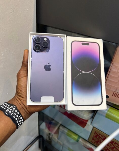 ROGGER IPHONES