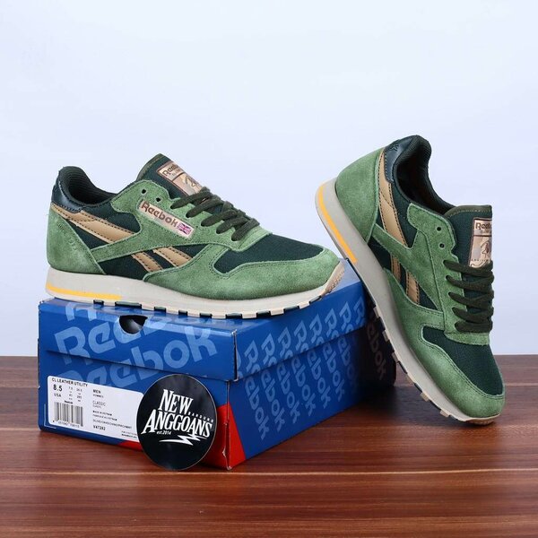 REEBOK CLASSIC .