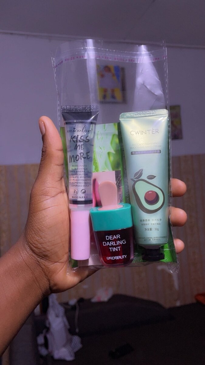 Ensemble de maquillage et soins