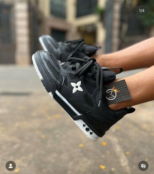 LOUIS VUITTON