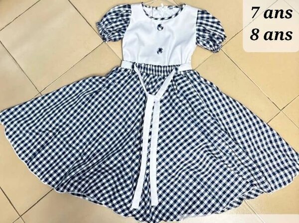 Robe à carreaux fille 6-8 ans