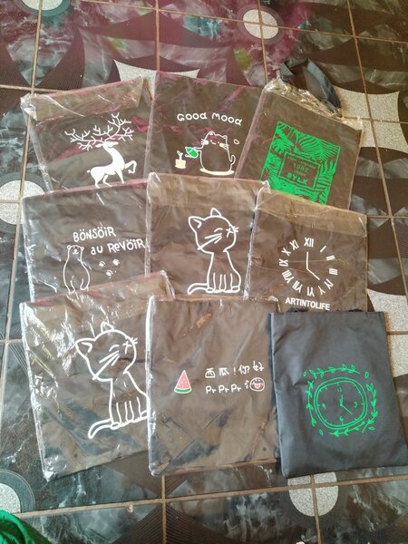 Tote bags