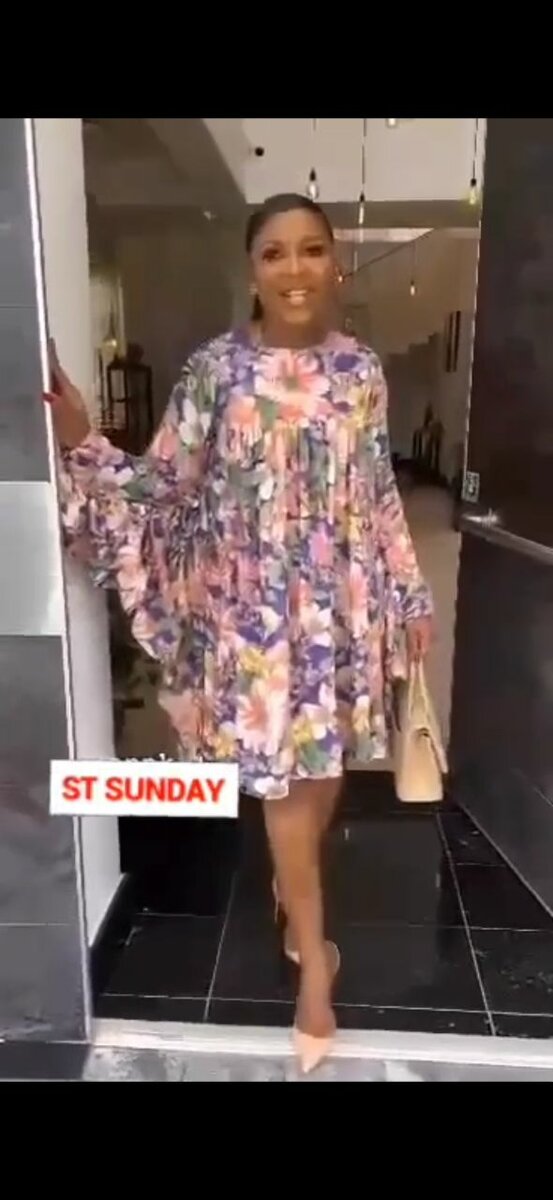 Elegant Flowy dress