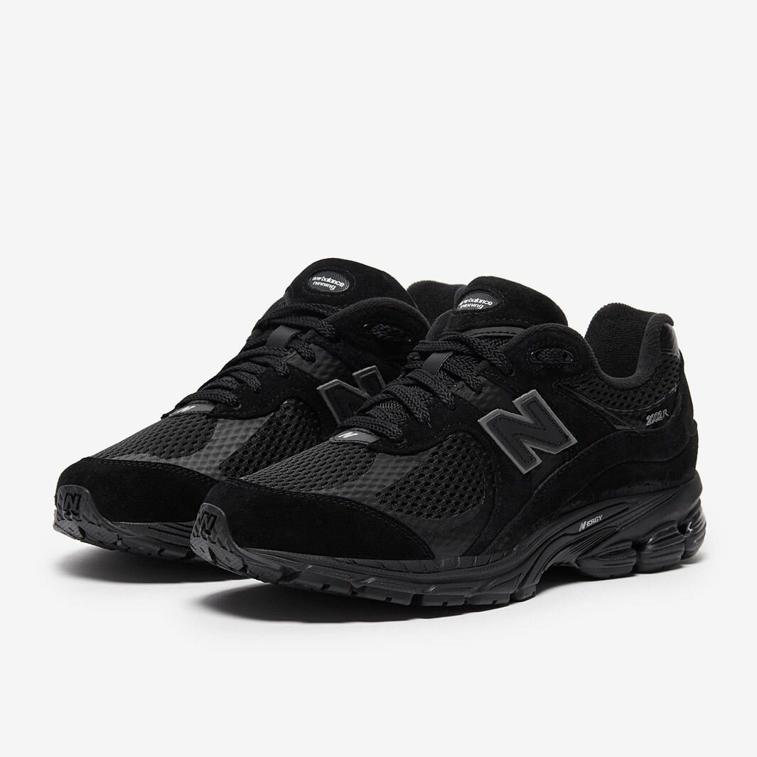 New balance 2002r
