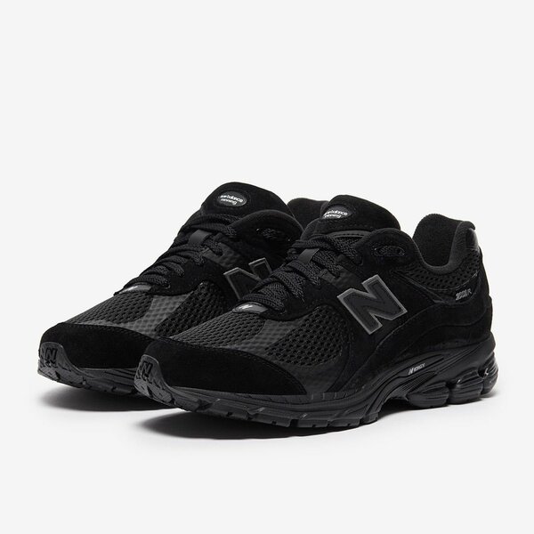 New balance 2002r