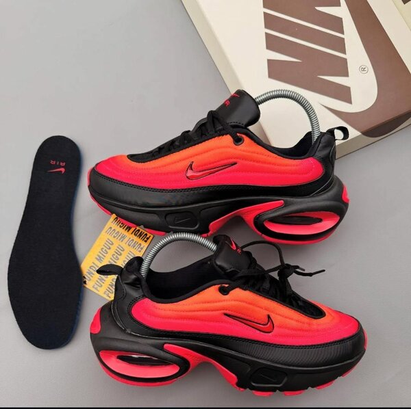 NIKE CLASSIC