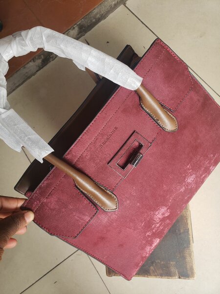 Hand bag
