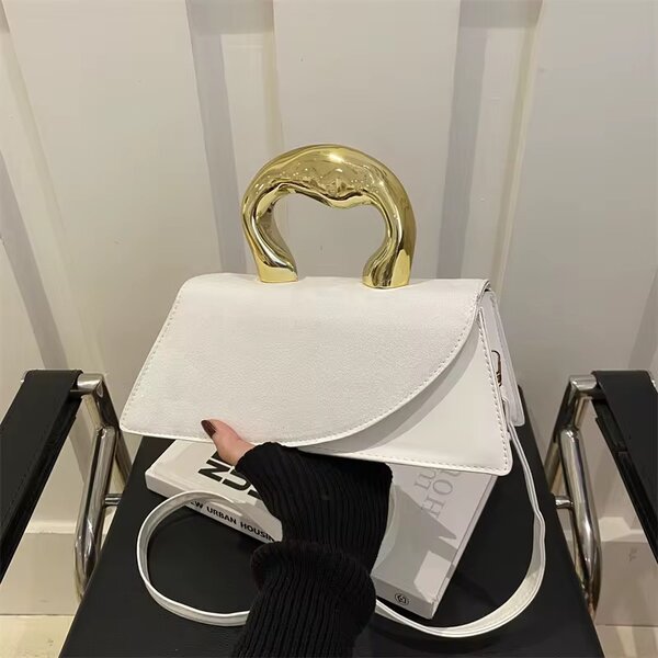 Sac à main élégant en daim
